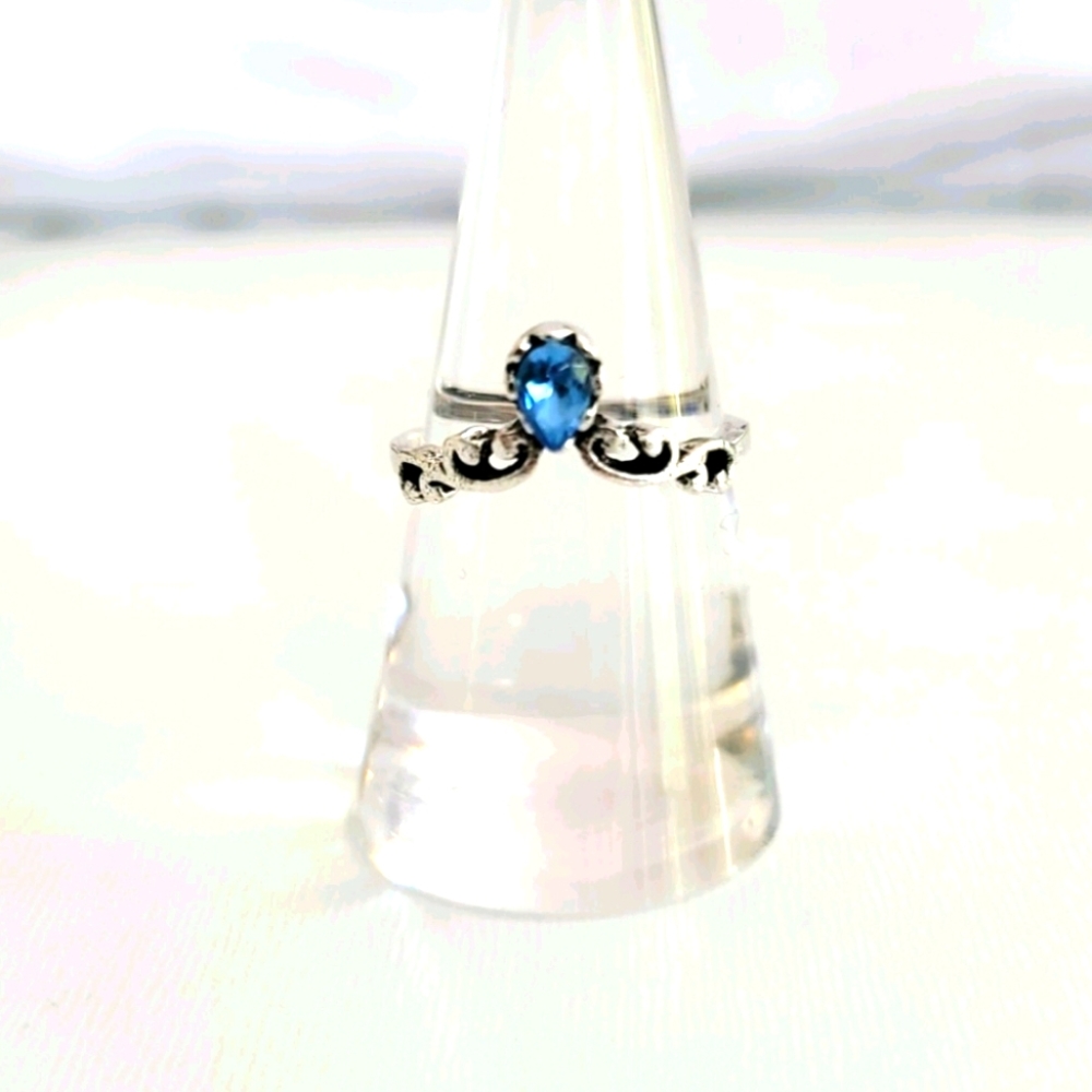 Vintage Silver and Blue Jewel Crown Tiara Ring Size 7 Women's Jewelry